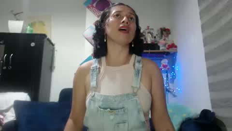 Snapshot of sexy_mary_69 chatting on October 14, 2025, 11:27 pm Mary online show from October 14, 2025, 11:27 pm