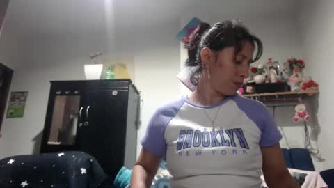Snapshot of sexy_mary_69 chatting on October 24, 2025, 2:30 am Mary online show from October 24, 2025, 2:30 am