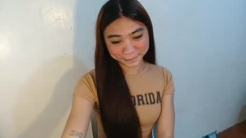 Snapshot of sexy_mikaxoxo chatting on January 11, 2026, 5:18 pm mika online show from January 11, 2026, 5:18 pm