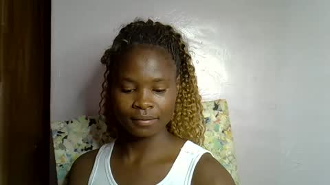 Molyne online show from January 15, 2026, 1:26 pm