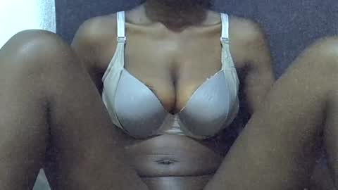Snapshot of sexy_peach4 chatting on June 19, 2026, 11:52 pm sexy_peach4 online show from June 19, 2026, 11:52 pm