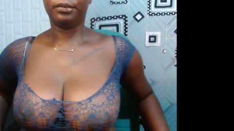 Snapshot of sexy_pearl12 chatting on December 14, 2024, 8:02 am zoe online show from December 14, 2024, 8:02 am