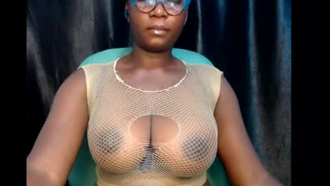 Snapshot of sexy_pearl12 chatting on March 8, 2025, 6:26 pm zoe online show from March 8, 2025, 6:26 pm