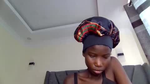 sexy_petittie online show from December 23, 2025, 5:49 am