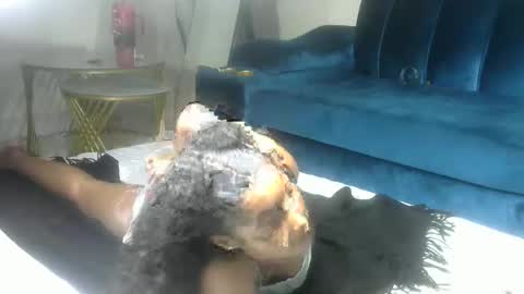 sexy pigeon online show from March 8, 2026, 5:28 pm