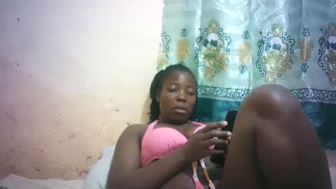Snapshot of sexy_sandrah chatting on April 30, 2026, 7:14 am sexy_sandrah online show from April 30, 2026, 7:14 am