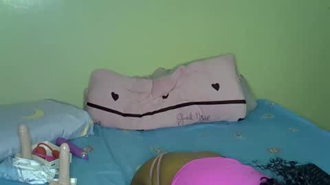 Snapshot of sexy_shan09 chatting on November 17, 2025, 2:50 am sexy_shan09 online show from November 17, 2025, 2:50 am