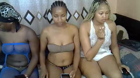 Snapshot of sexy_shan09 chatting on December 16, 2025, 12:32 pm sexy_shan09 online show from December 16, 2025, 12:32 pm