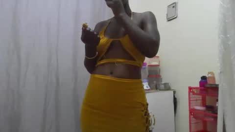 Snapshot of sexy_titz chatting on April 4, 2026, 5:32 pm sexy_titz online show from April 4, 2026, 5:32 pm