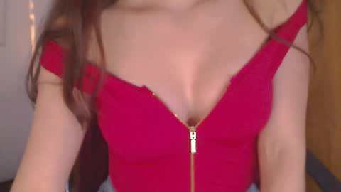 Snapshot of sexy_venus_sexy chatting on October 15, 2025, 10:21 pm venus online show from October 15, 2025, 10:21 pm