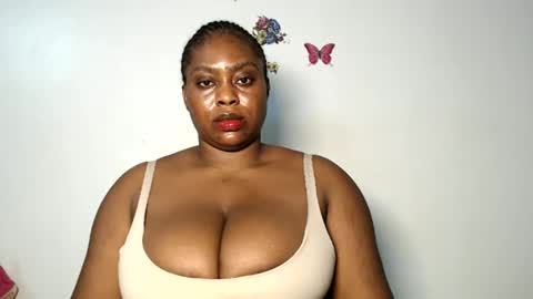 Snapshot of sexy_wetpussyy chatting on February 9, 2026, 4:55 pm Luna online show from February 9, 2026, 4:55 pm