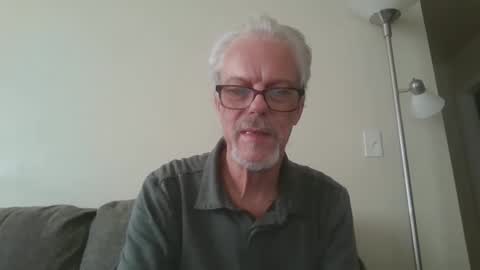 Snapshot of sexy_white_daddy chatting on February 21, 2025, 12:16 am Daddy online show from February 21, 2025, 12:16 am