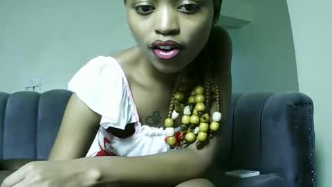 sexy zaraa online show from April 10, 2026, 4:01 pm