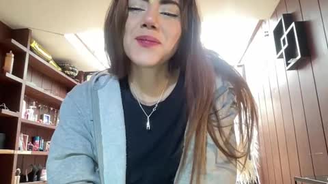 Alice Skay online show from December 17, 2025, 5:08 pm