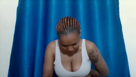Snapshot of sexyapple2002 chatting on May 13, 2026, 5:05 am sexyapple2002 online show from May 13, 2026, 5:05 am