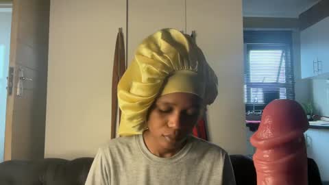 sexyasszeeee online show from November 17, 2025, 2:23 pm