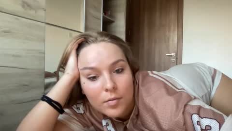 ALAYA  online show from October 3, 2025, 4:04 pm