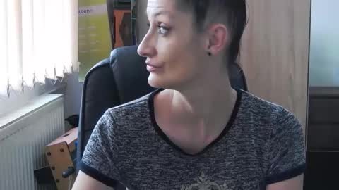 SexyBea online show from June 4, 2026, 6:19 am