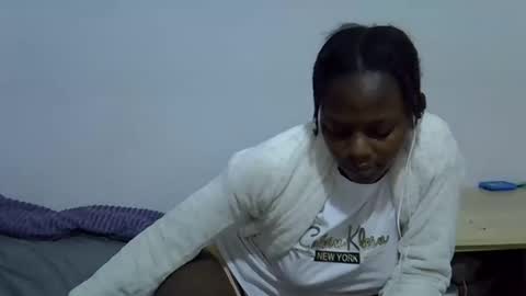 sexybeiby1 online show from April 15, 2026, 2:07 am