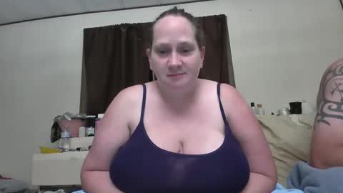 Snapshot of sexybitch9214 chatting on September 28, 2025, 3:34 am Etowngirl14 online show from September 28, 2025, 3:34 am