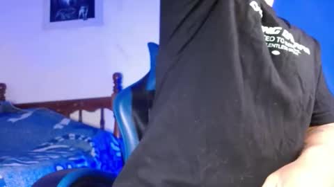 Snapshot of sexyboy_bigclit chatting on March 16, 2026, 9:02 am Iker online show from March 16, 2026, 9:02 am