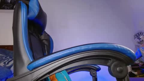 Snapshot of sexyboy_bigclit chatting on April 9, 2026, 9:26 am Iker online show from April 9, 2026, 9:26 am