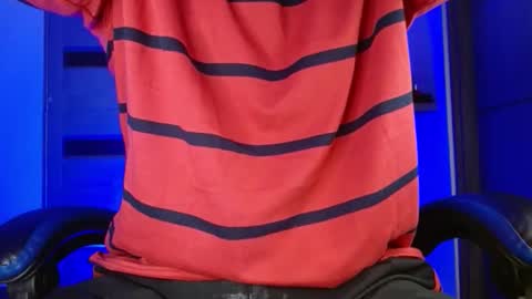 Snapshot of sexyboy_bigclit chatting on April 16, 2026, 9:10 am Iker online show from April 16, 2026, 9:10 am