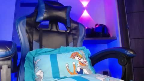 Snapshot of sexyboy_bigclit chatting on May 2, 2026, 10:20 am Iker online show from May 2, 2026, 10:20 am