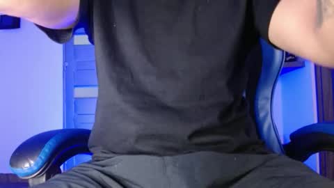 Snapshot of sexyboy_bigclit chatting on May 7, 2026, 1:49 pm Iker online show from May 7, 2026, 1:49 pm