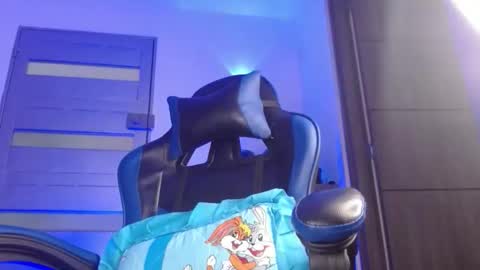 Snapshot of sexyboy_bigclit chatting on May 16, 2026, 1:10 pm Iker online show from May 16, 2026, 1:10 pm