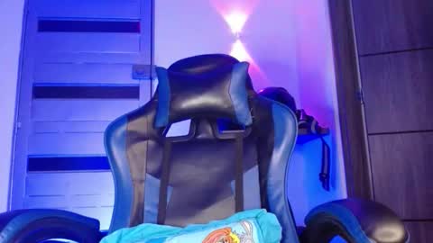 Snapshot of sexyboy_bigclit chatting on May 19, 2026, 8:53 am Iker online show from May 19, 2026, 8:53 am
