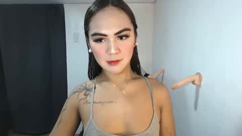 Snapshot of sexycheskax18 chatting on May 5, 2026, 12:02 pm pretty Cheska online show from May 5, 2026, 12:02 pm