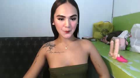 Snapshot of sexycheskax18 chatting on May 27, 2026, 8:11 am pretty Cheska online show from May 27, 2026, 8:11 am