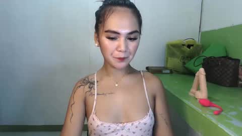 Snapshot of sexycheskax18 chatting on May 28, 2026, 7:49 am pretty Cheska online show from May 28, 2026, 7:49 am