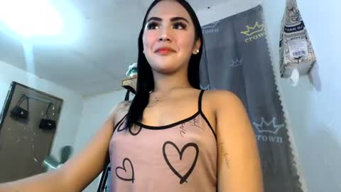 Snapshot of sexycheskax18 chatting on July 15, 2026, 5:56 am pretty Cheska online show from July 15, 2026, 5:56 am