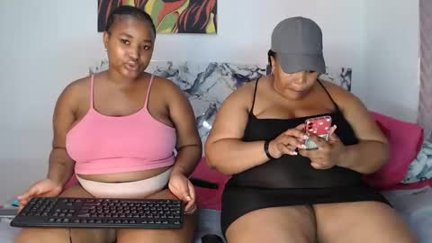 Snapshot of sexychill2000 chatting on May 15, 2026, 7:54 pm SEXYCHILL online show from May 15, 2026, 7:54 pm