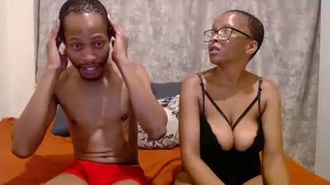 Snapshot of sexycouplexx01 chatting on February 1, 2026, 6:39 pm sexycouplexx01 online show from February 1, 2026, 6:39 pm