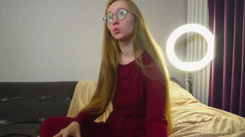 Snapshot of sexycutegirs chatting on October 4, 2025, 1:31 pm Hello my name is Merry every 200 subs - Hot show Fav patterns 577123 pvt open online show from October 4, 2025, 1:31 pm