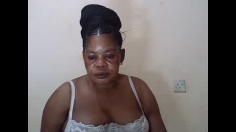 Snapshot of sexydove2 chatting on February 5, 2025, 7:10 pm EMILY online show from February 5, 2025, 7:10 pm