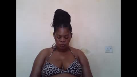 Snapshot of sexydove2 chatting on February 8, 2025, 7:15 am EMILY online show from February 8, 2025, 7:15 am