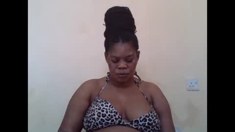 Snapshot of sexydove2 chatting on February 23, 2025, 12:48 pm EMILY online show from February 23, 2025, 12:48 pm