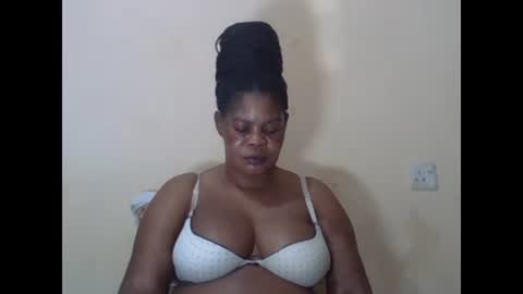 Snapshot of sexydove2 chatting on February 26, 2025, 6:43 pm EMILY online show from February 26, 2025, 6:43 pm