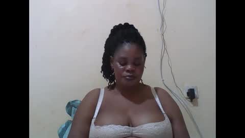 Snapshot of sexydove2 chatting on September 12, 2025, 7:14 pm EMILY online show from September 12, 2025, 7:14 pm