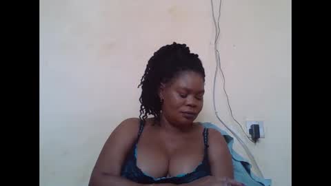 Snapshot of sexydove2 chatting on September 16, 2025, 6:47 am EMILY online show from September 16, 2025, 6:47 am