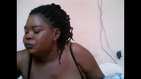 Snapshot of sexydove2 chatting on September 17, 2025, 7:21 am EMILY online show from September 17, 2025, 7:21 am