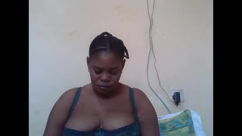 Snapshot of sexydove2 chatting on September 25, 2025, 4:05 am EMILY online show from September 25, 2025, 4:05 am