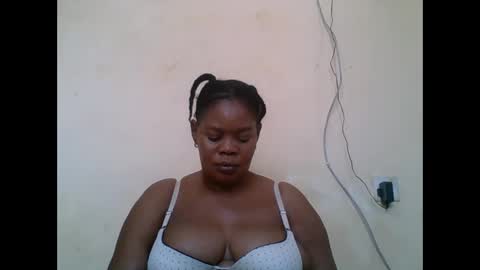 Snapshot of sexydove2 chatting on September 27, 2025, 8:08 am EMILY online show from September 27, 2025, 8:08 am