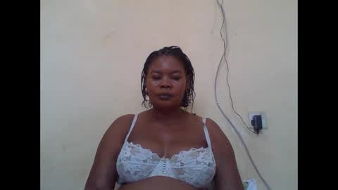 Snapshot of sexydove2 chatting on October 2, 2025, 7:26 am EMILY online show from October 2, 2025, 7:26 am