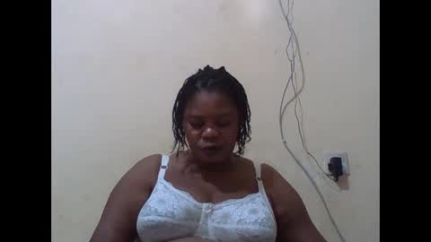 Snapshot of sexydove2 chatting on October 8, 2025, 6:27 pm EMILY online show from October 8, 2025, 6:27 pm