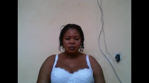 Snapshot of sexydove2 chatting on October 9, 2025, 7:50 am EMILY online show from October 9, 2025, 7:50 am